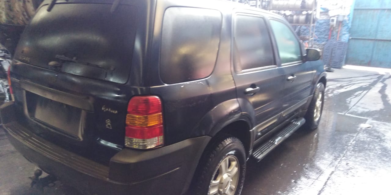  Ford ESCAPE 2003    EN DESARME
